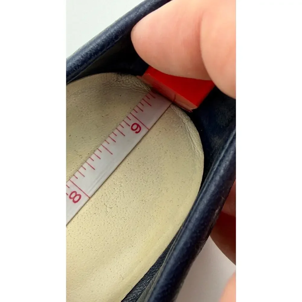 CHANEL authentic interlocking